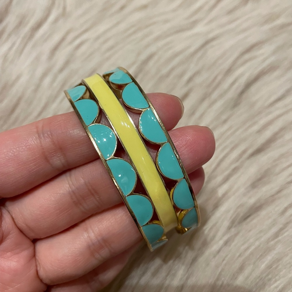 NWT forever 21 scallop bracelets